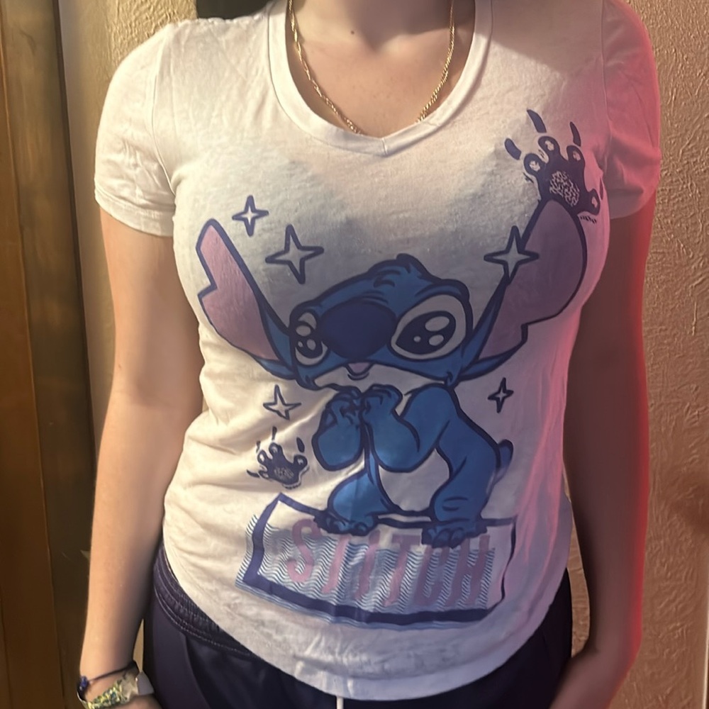 Disney stitch shirt xs